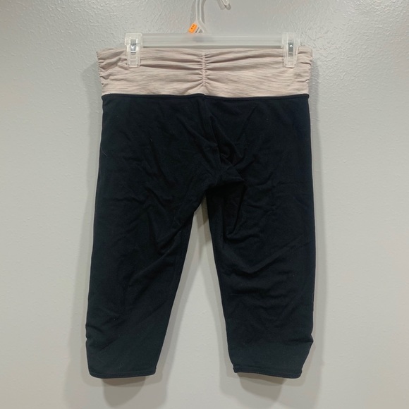 lululemon Dhanurasana Keyhole Crop Leggings Black - Picture 3 of 7